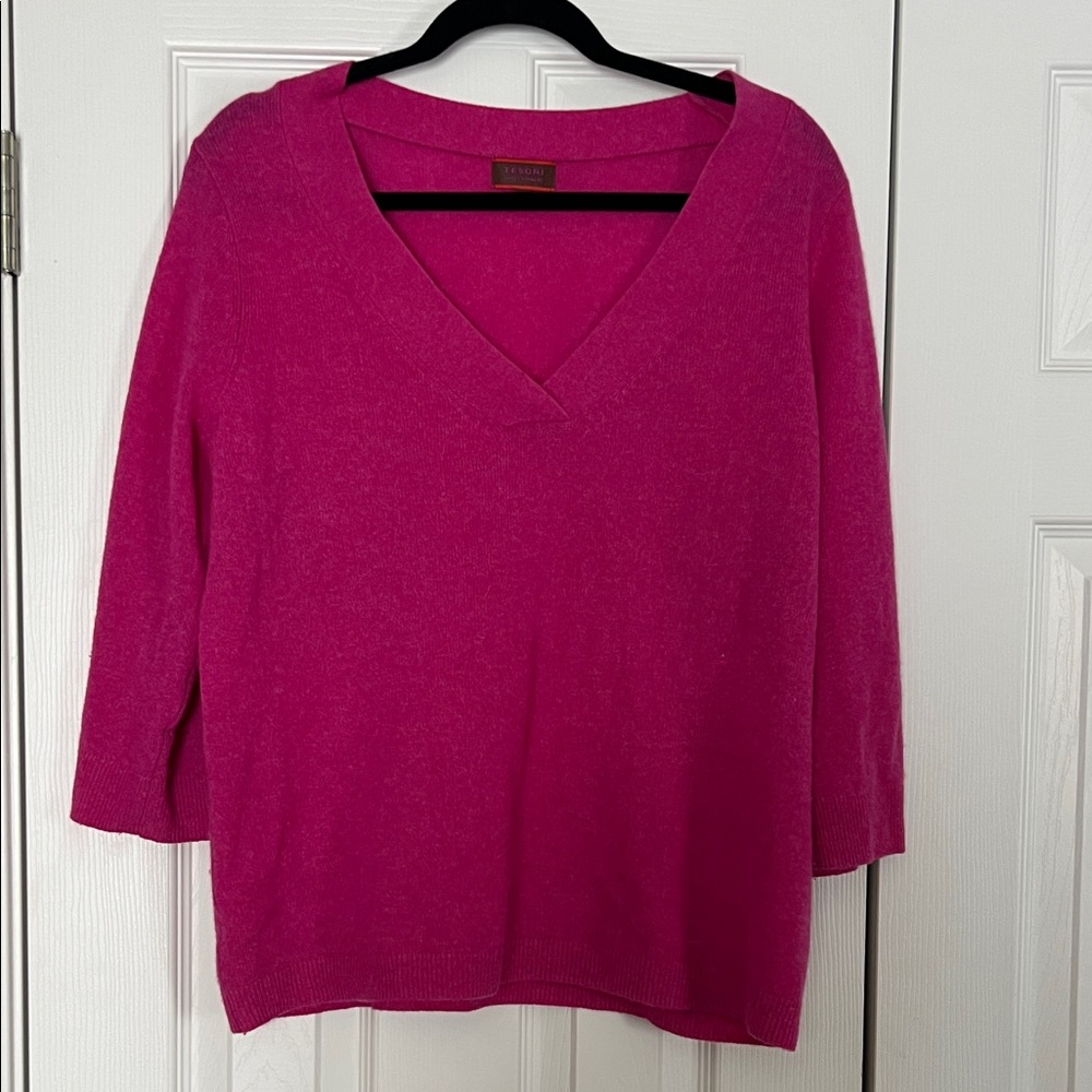 Cashmere Women's Pink V-Neck Sweater